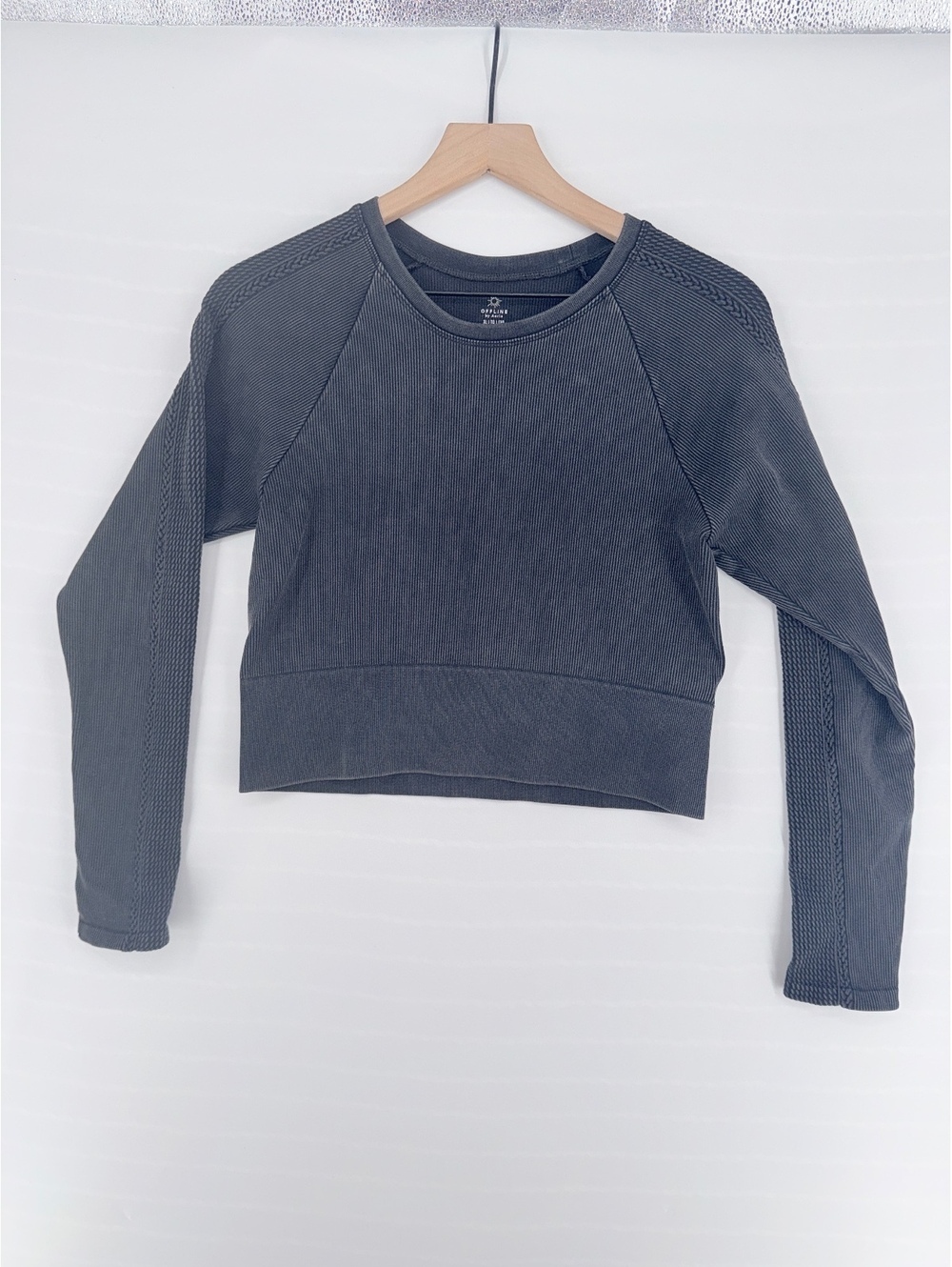 Offline by Aerie Black Ribbed Cropped Shirt 🚀💫